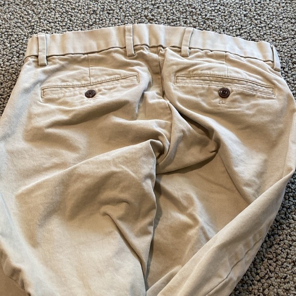 NWOT Gap Slim Fit Straight Legged Khaki Pants Size 29x30 - Picture 3 of 10